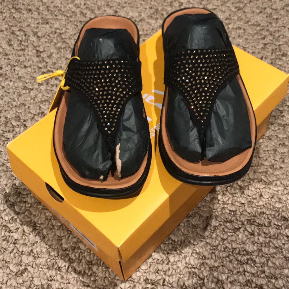 Strive woman’s sandals